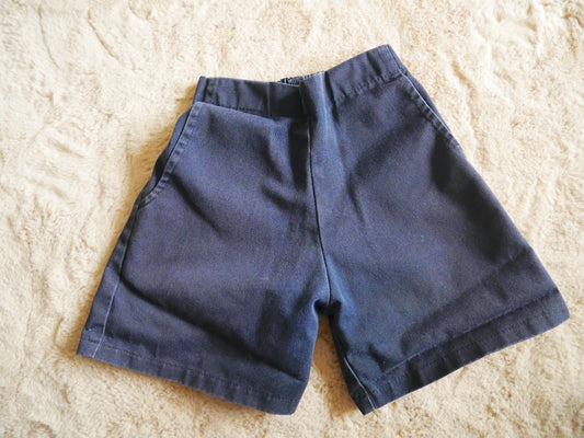 (FREE) Boys School Shorts / 6T - Thrift Club