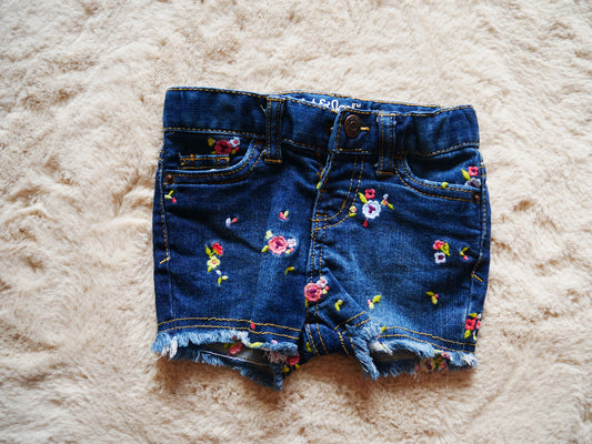 Cat & Jack Girls Denim Floral Shorts / 12m - Thrift Club